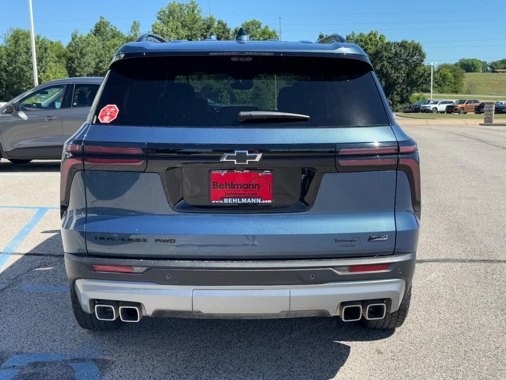 Chevrolet Traverse Vehicle Full-screen Gallery Image 04