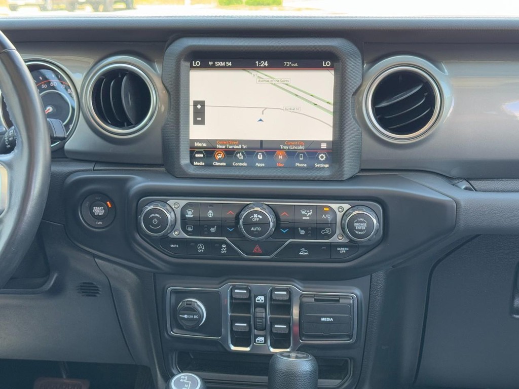 Jeep Wrangler Vehicle Full-screen Gallery Image 13