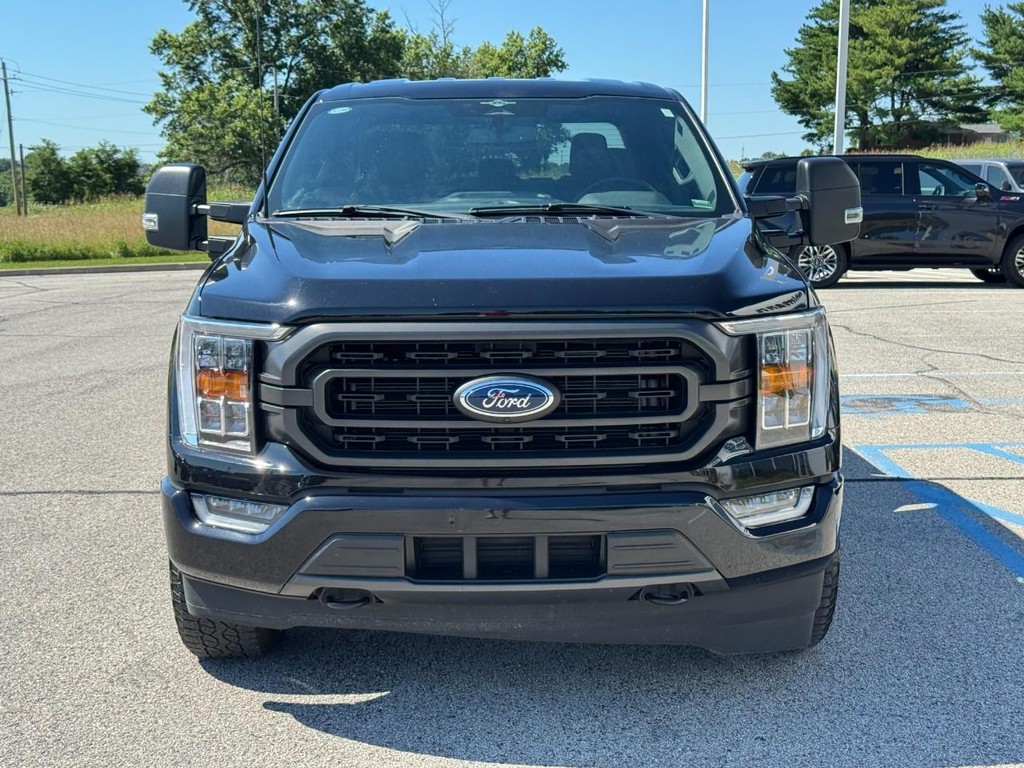 Ford F-150 Vehicle Full-screen Gallery Image 09