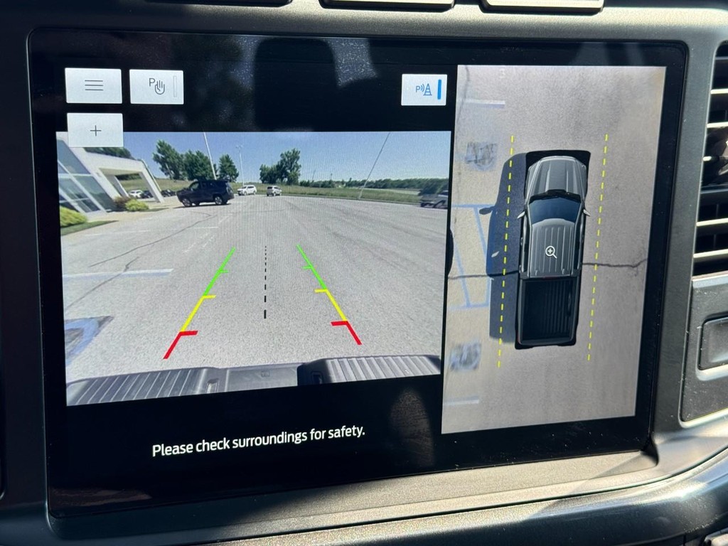 Ford F-150 Vehicle Full-screen Gallery Image 22