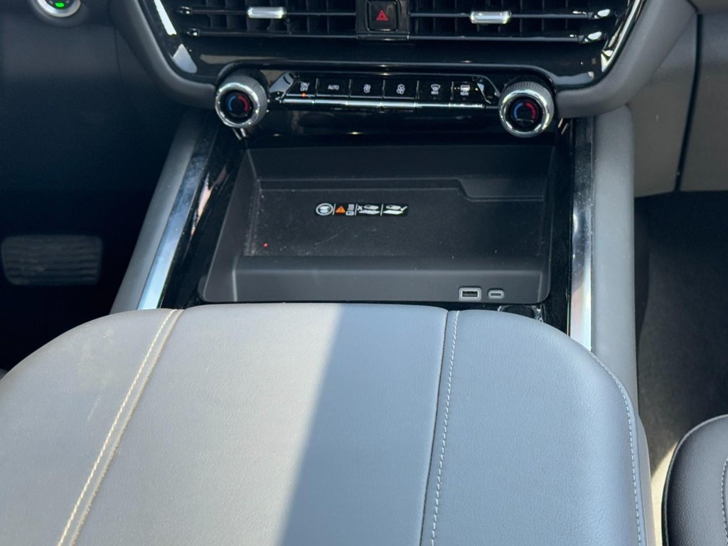 Chevrolet Tahoe Vehicle Full-screen Gallery Image 15