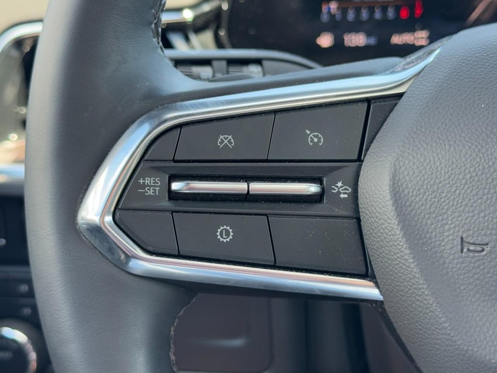 Chevrolet Tahoe Vehicle Full-screen Gallery Image 18