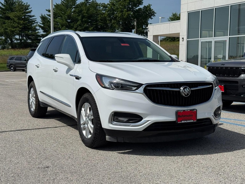 Buick Enclave Vehicle Full-screen Gallery Image 02