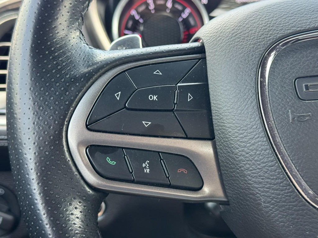 Dodge Challenger Vehicle Full-screen Gallery Image 17