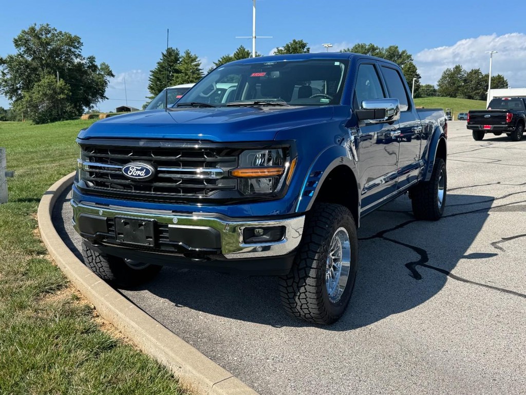 Ford F-150 Vehicle Full-screen Gallery Image 02