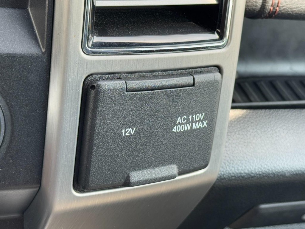 Ford F-150 Vehicle Full-screen Gallery Image 21