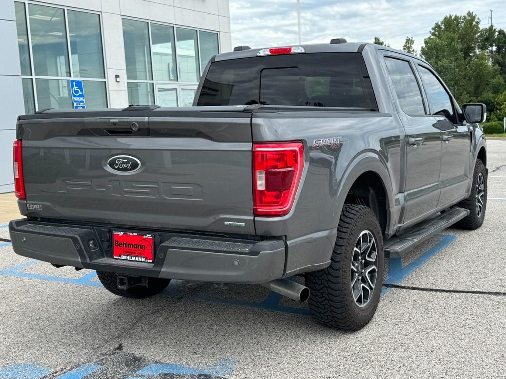 Ford F-150 Vehicle Full-screen Gallery Image 03