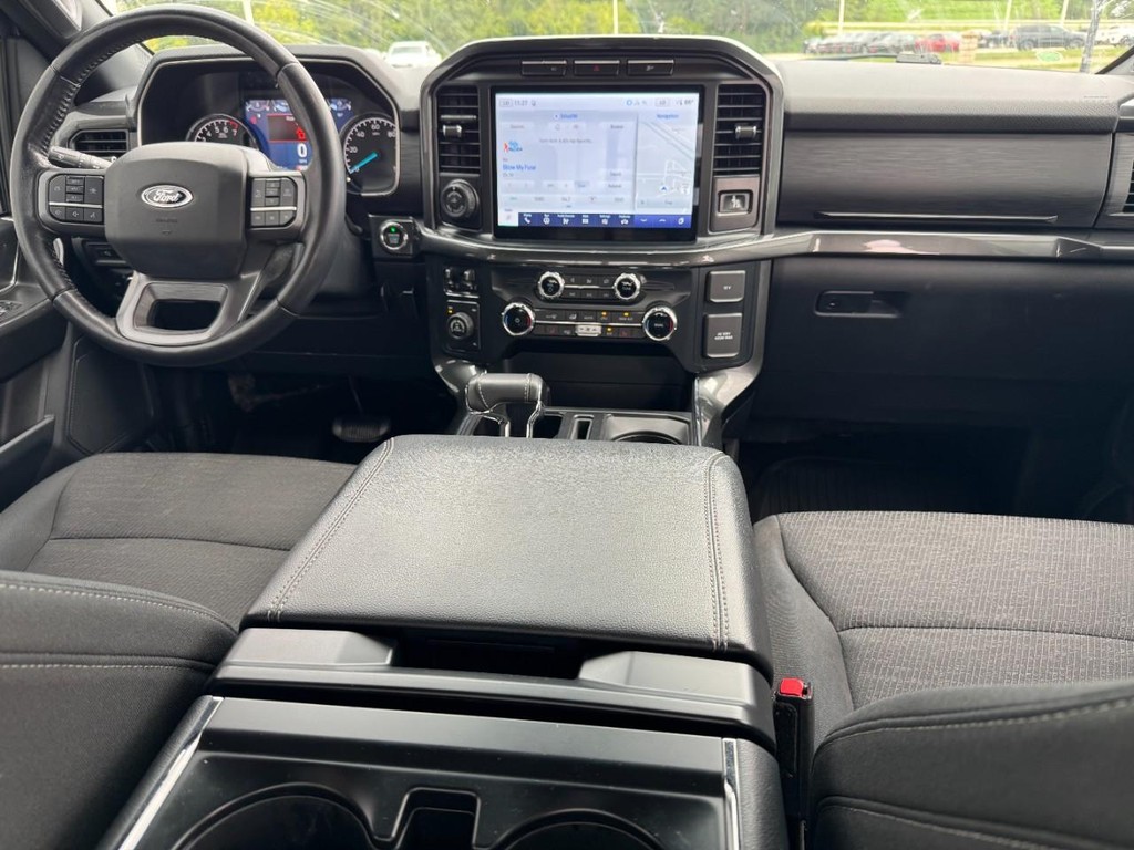 Ford F-150 Vehicle Full-screen Gallery Image 11