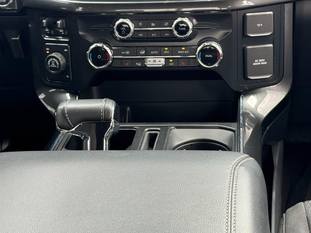 Ford F-150 Vehicle Full-screen Gallery Image 14