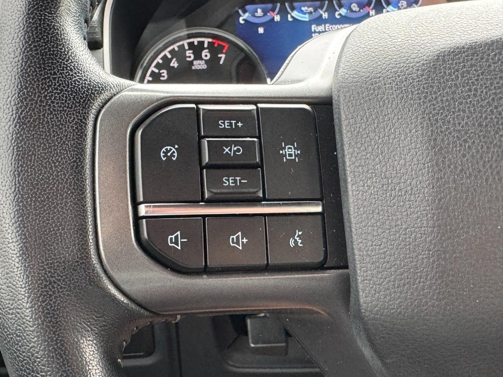 Ford F-150 Vehicle Full-screen Gallery Image 16