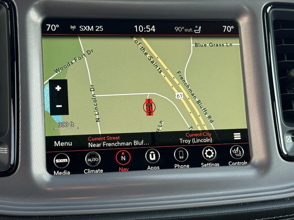 Dodge Challenger Vehicle Full-screen Gallery Image 22