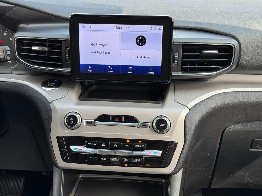 Ford Explorer Vehicle Full-screen Gallery Image 13