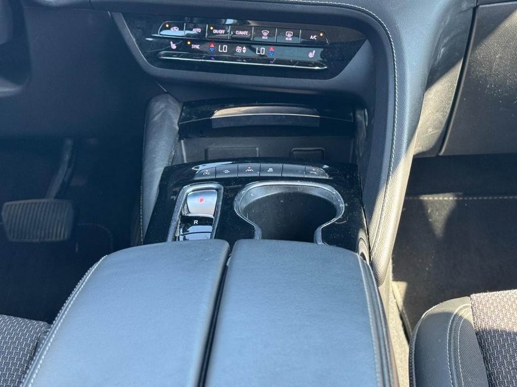 Buick Envision Vehicle Full-screen Gallery Image 14