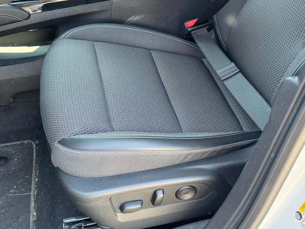 Buick Envision Vehicle Full-screen Gallery Image 22