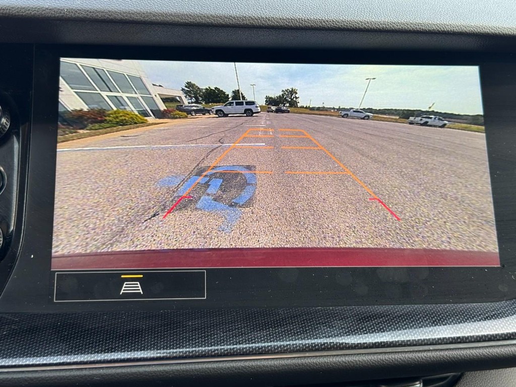 Buick Envision Vehicle Full-screen Gallery Image 21