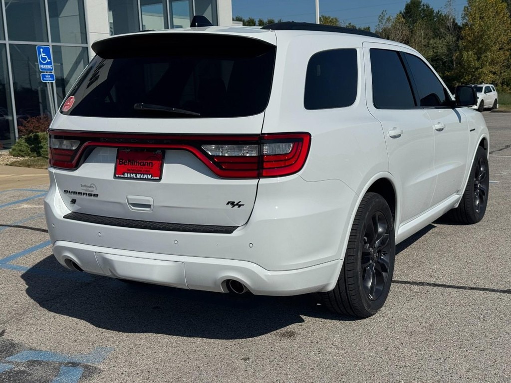 Dodge Durango Vehicle Full-screen Gallery Image 03