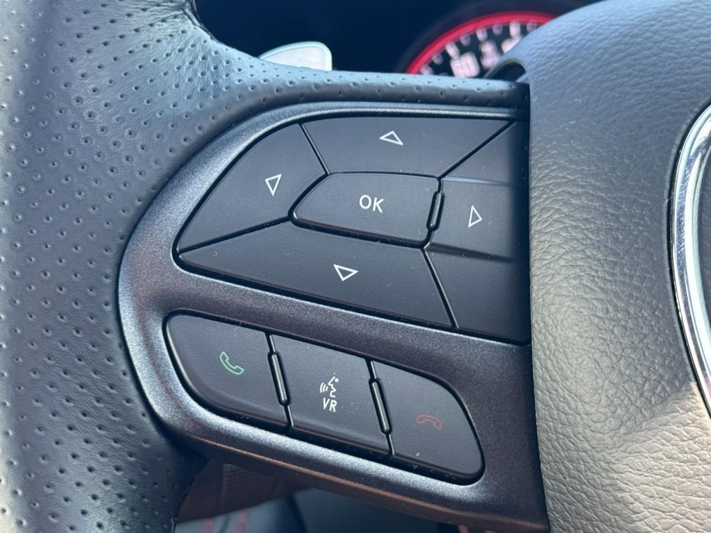 Dodge Durango Vehicle Full-screen Gallery Image 17