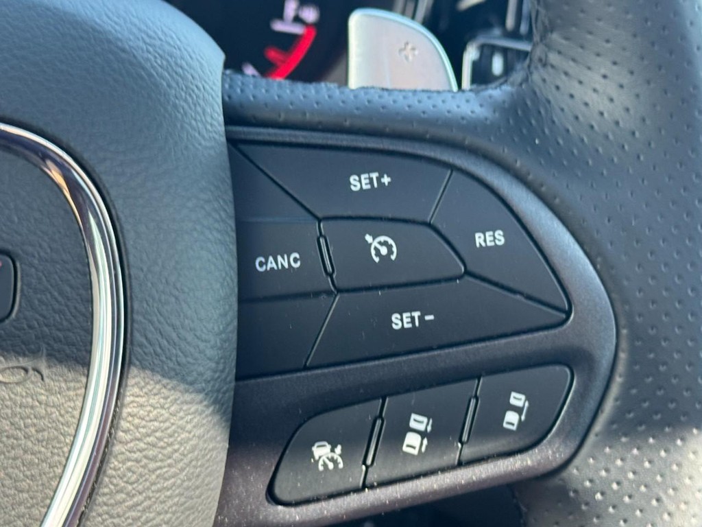 Dodge Durango Vehicle Full-screen Gallery Image 18