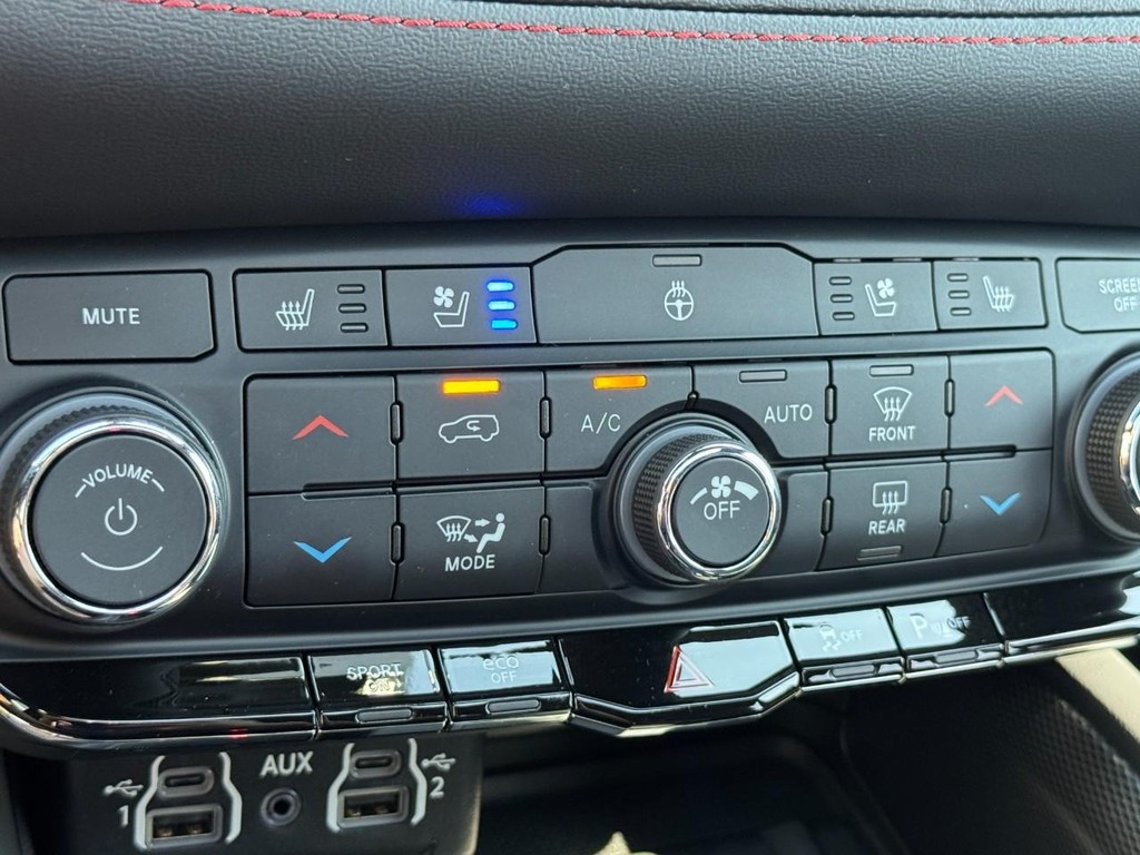 Dodge Durango Vehicle Full-screen Gallery Image 20