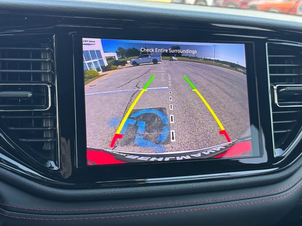Dodge Durango Vehicle Full-screen Gallery Image 22