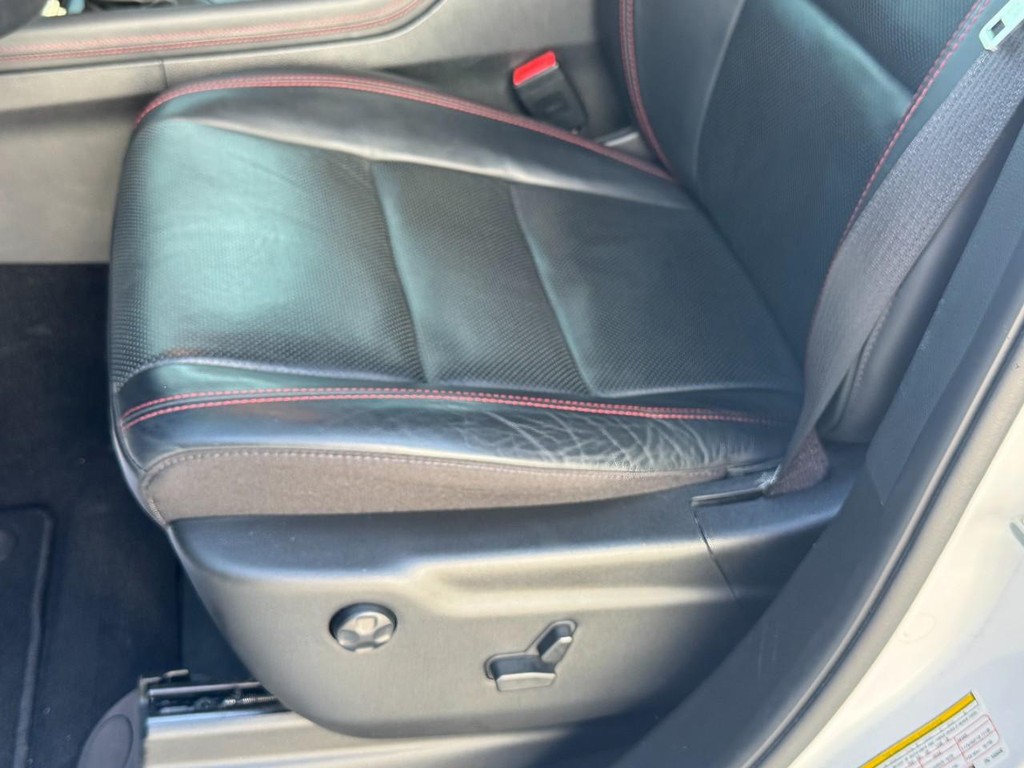 Dodge Durango Vehicle Full-screen Gallery Image 24