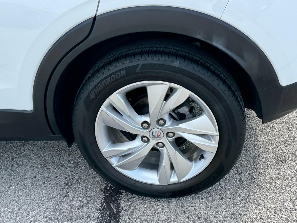 Buick Encore GX Vehicle Full-screen Gallery Image 07