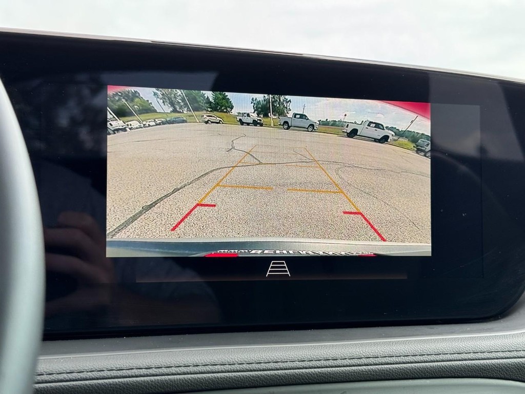 Buick Encore GX Vehicle Full-screen Gallery Image 20