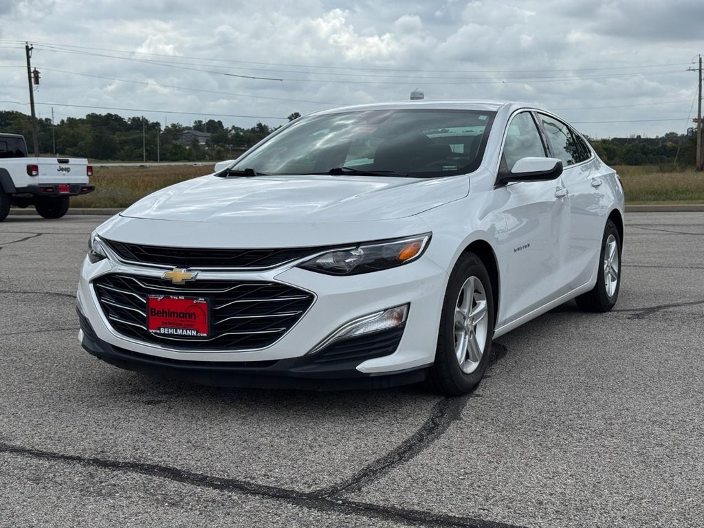 Chevrolet Malibu Vehicle Full-screen Gallery Image 08