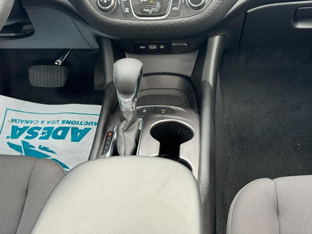 Chevrolet Malibu Vehicle Full-screen Gallery Image 14