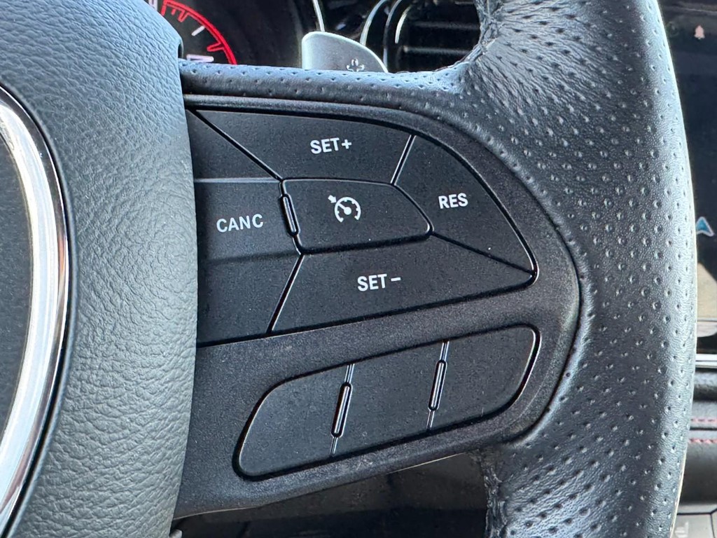 Dodge Durango Vehicle Full-screen Gallery Image 18