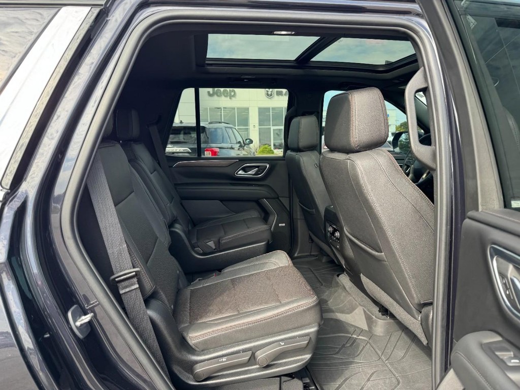 Chevrolet Tahoe Vehicle Full-screen Gallery Image 10