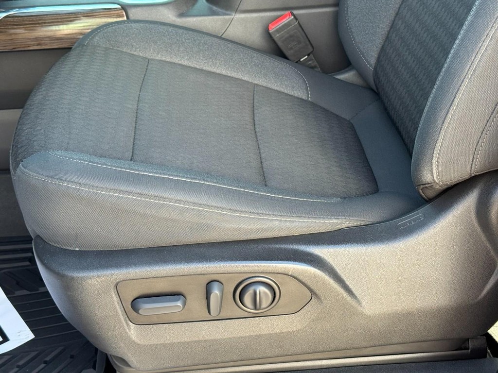 Chevrolet Silverado 1500 LTD Vehicle Full-screen Gallery Image 20