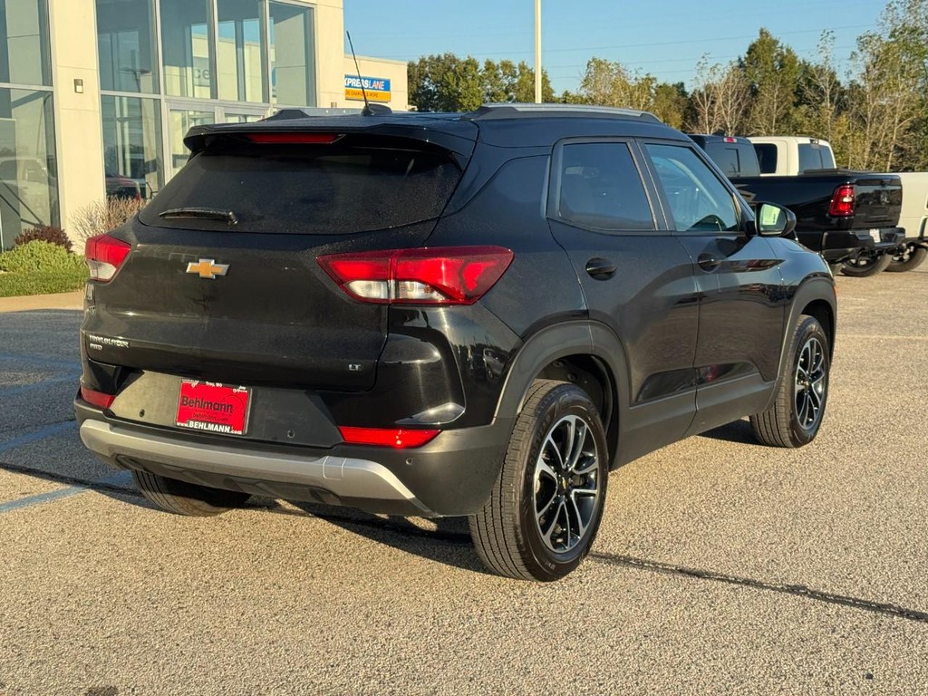 Chevrolet TrailBlazer Vehicle Full-screen Gallery Image 03