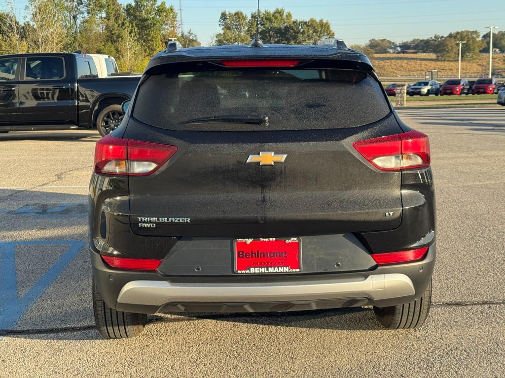 Chevrolet TrailBlazer Vehicle Full-screen Gallery Image 04