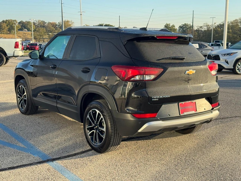 Chevrolet TrailBlazer Vehicle Full-screen Gallery Image 06