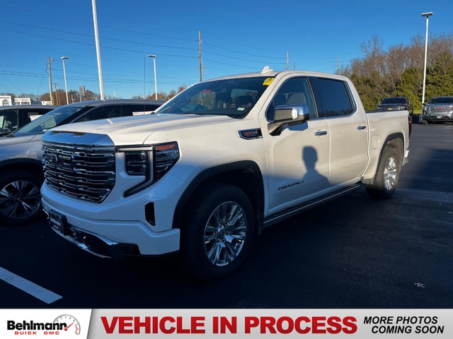 2022 GMC Sierra 1500 4WD Denali Crew Cab at Behlmann Auto Credit in Troy MO