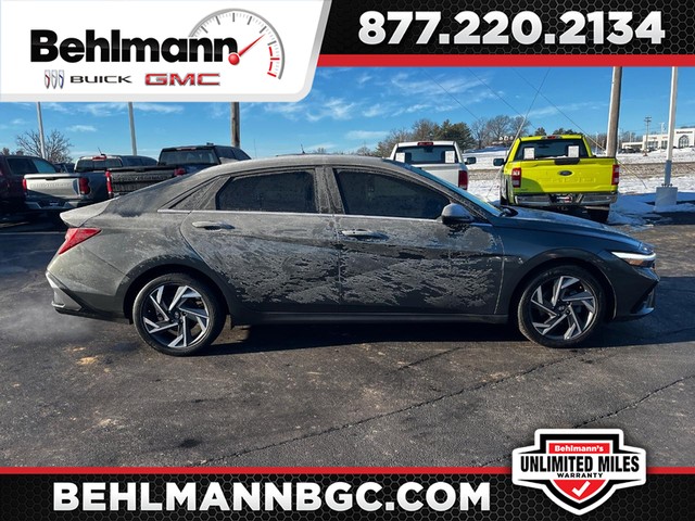 2024 Hyundai Elantra SEL at Behlmann Auto Credit in Troy MO