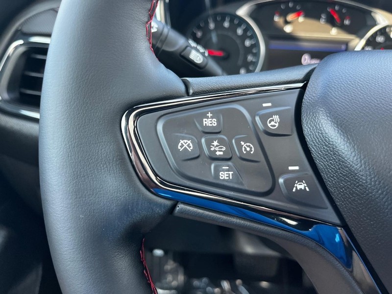 Chevrolet Equinox Vehicle Full-screen Gallery Image 17