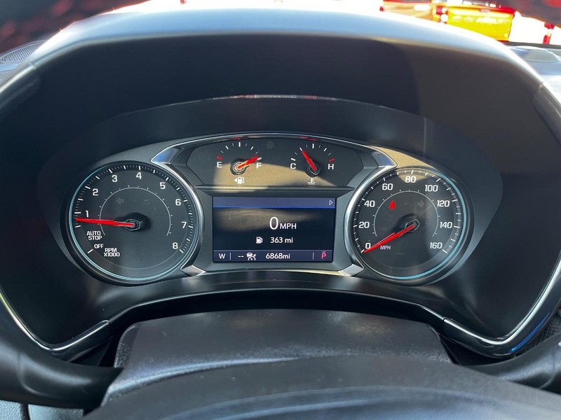 Chevrolet Equinox Vehicle Full-screen Gallery Image 19