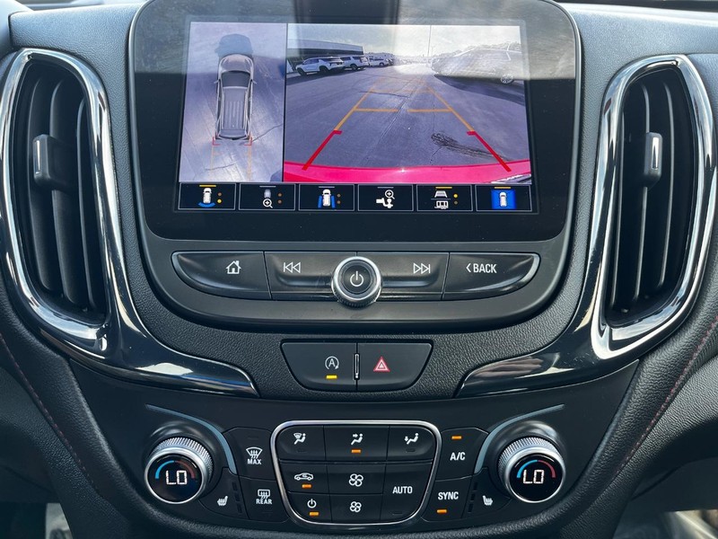Chevrolet Equinox Vehicle Full-screen Gallery Image 22