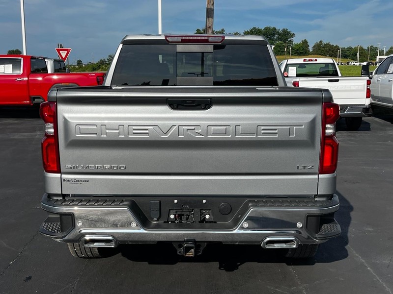 Chevrolet Silverado 1500 Vehicle Full-screen Gallery Image 04