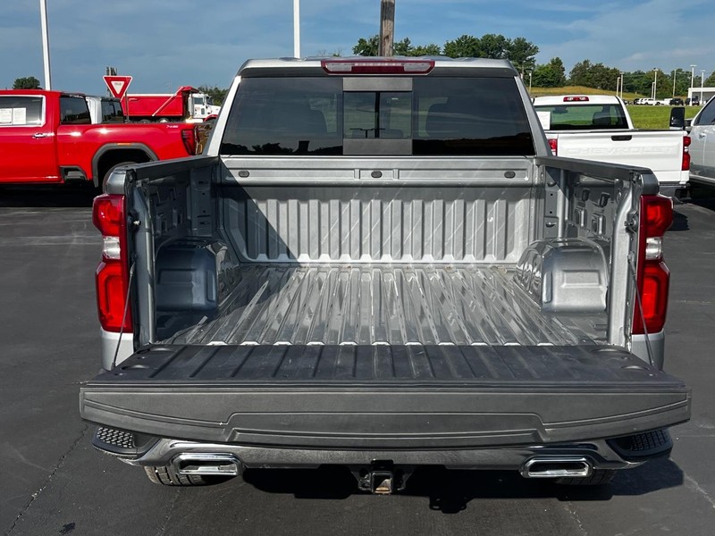 Chevrolet Silverado 1500 Vehicle Full-screen Gallery Image 05