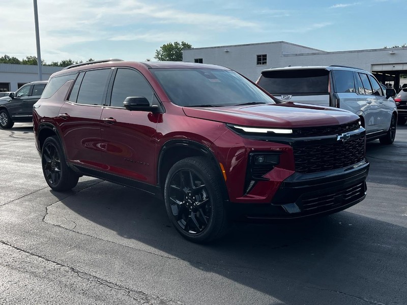 Chevrolet Traverse Vehicle Full-screen Gallery Image 02