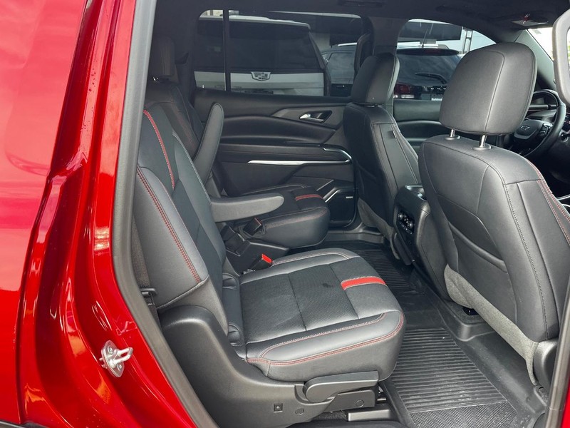 Chevrolet Traverse Vehicle Full-screen Gallery Image 10