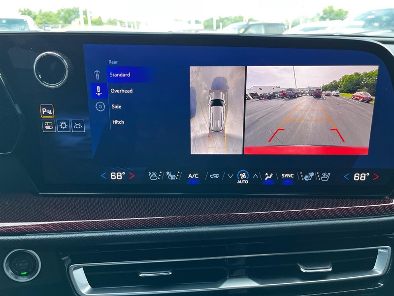 Chevrolet Traverse Vehicle Full-screen Gallery Image 23