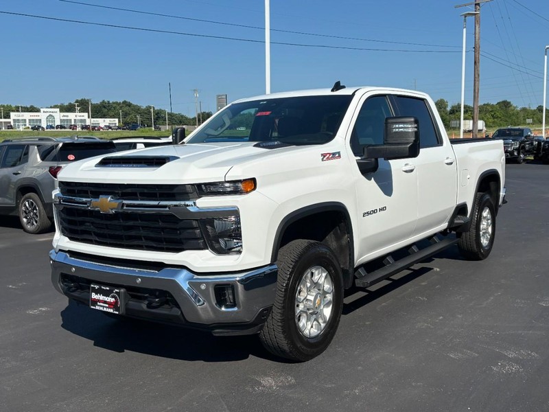 Chevrolet Silverado 2500HD Vehicle Full-screen Gallery Image 08