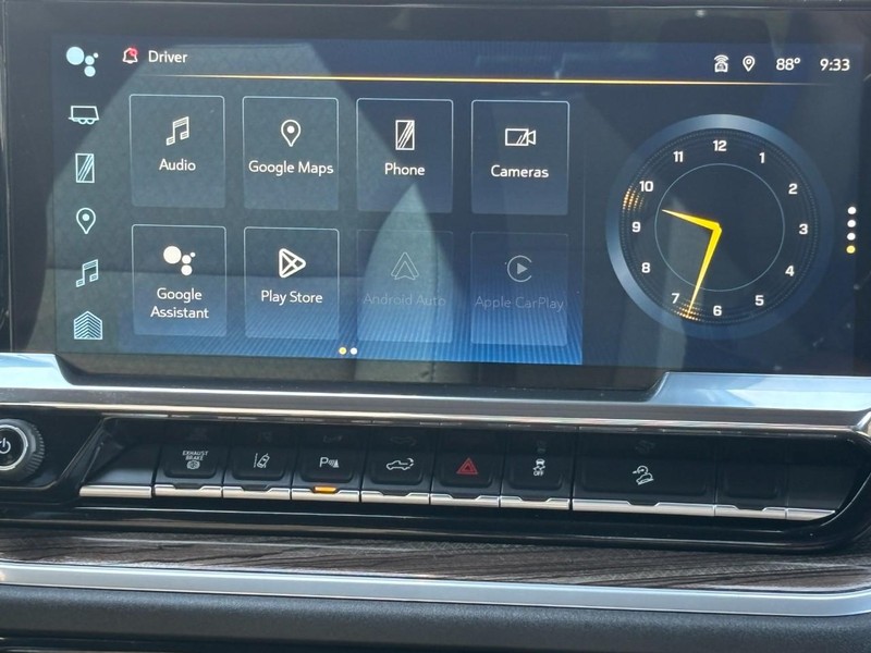 Chevrolet Silverado 2500HD Vehicle Full-screen Gallery Image 13