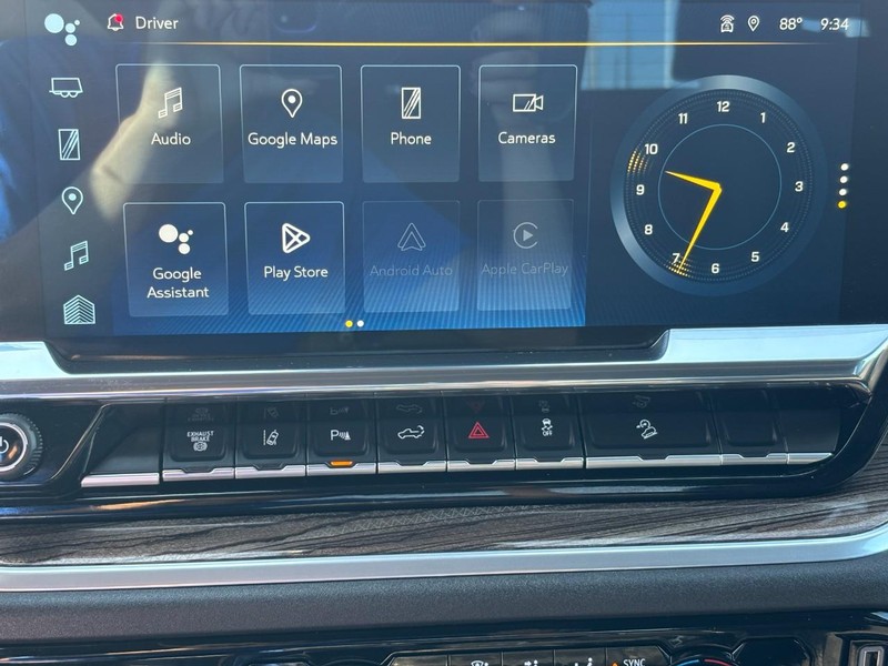 Chevrolet Silverado 2500HD Vehicle Full-screen Gallery Image 20