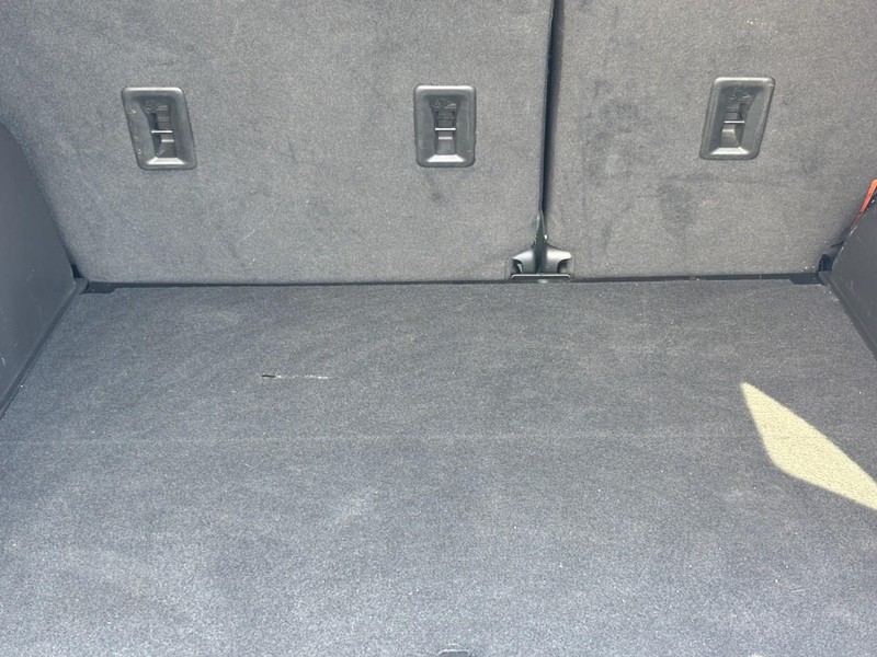 Chevrolet Equinox Vehicle Full-screen Gallery Image 04