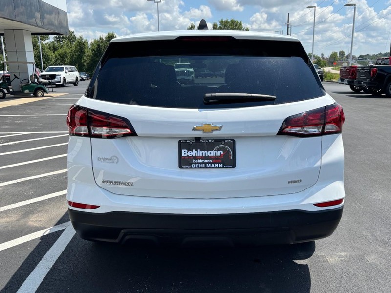 Chevrolet Equinox Vehicle Full-screen Gallery Image 05